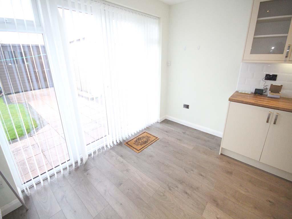 3 bedroom semi detached bungalow To Let in Barnoldswick - IMG_5768.jpg